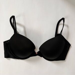 Victoria's Secret Classic Black Bra Push Up‎ 32D